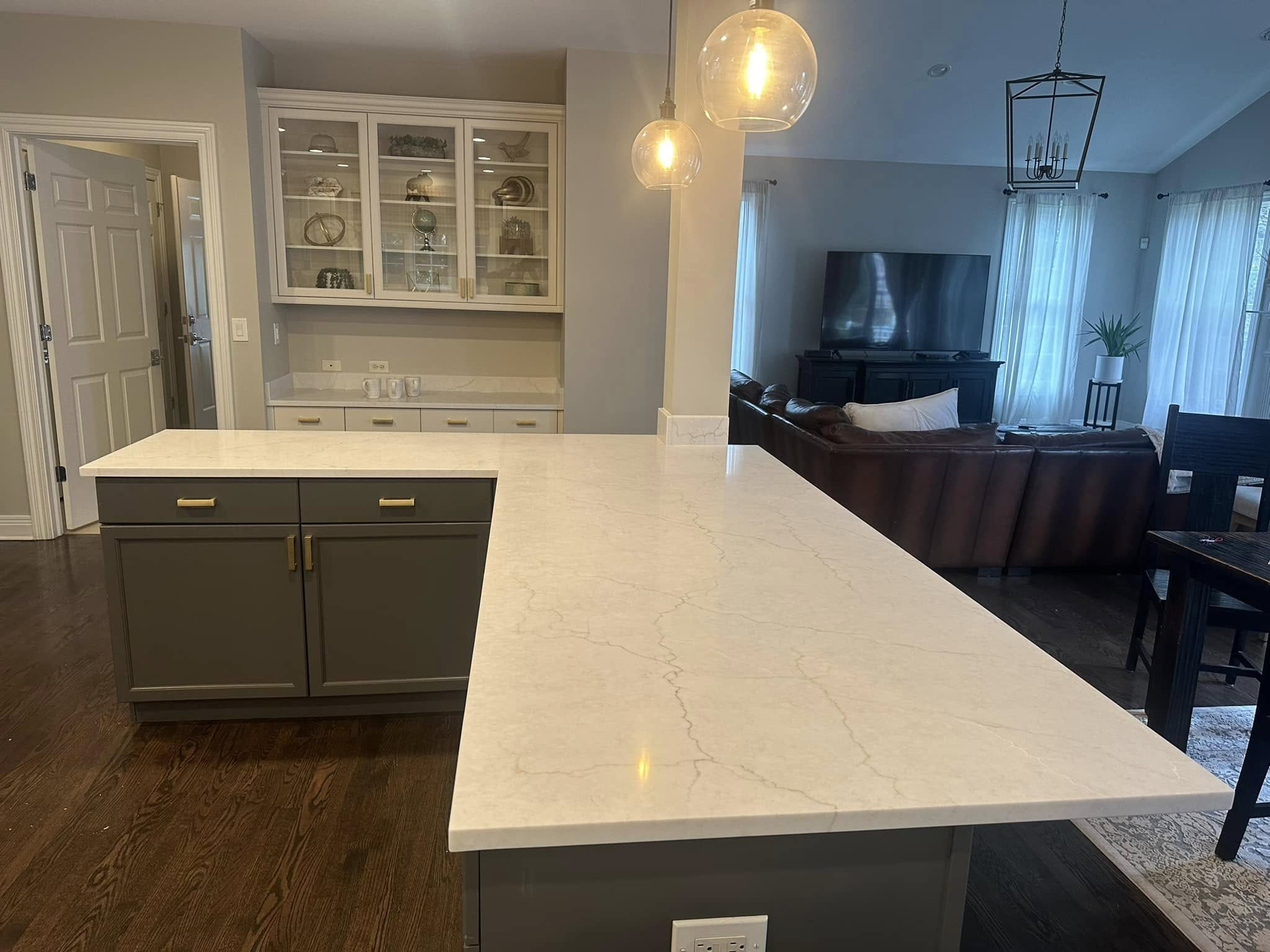 L-Shaped Quartz Layout